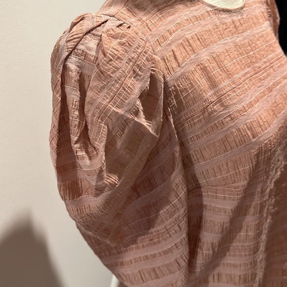 NEVERWORN woman’s express blouse - Picture 3 of 6